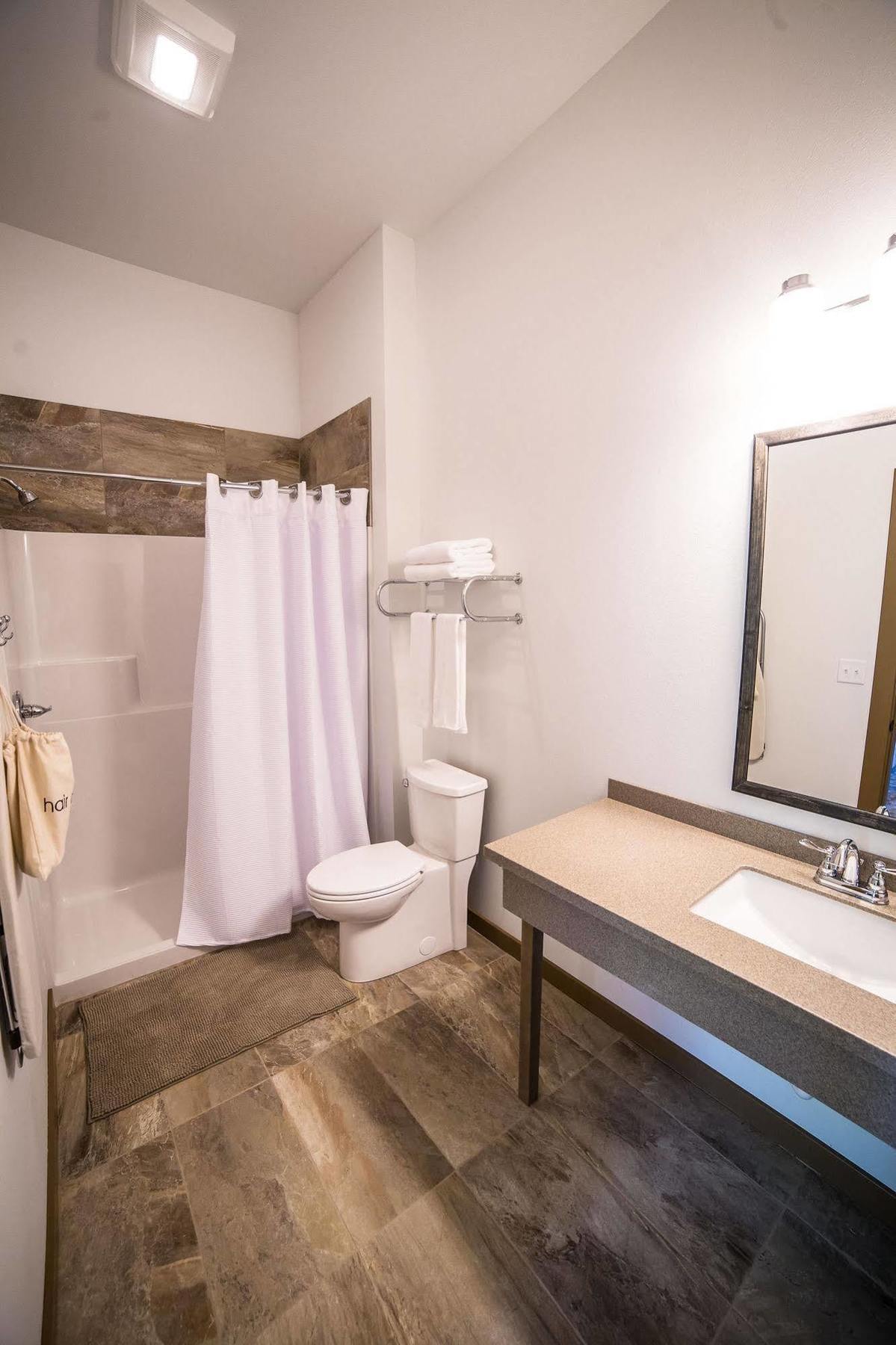 Okoboji Commons Hotel Zewnętrze zdjęcie
